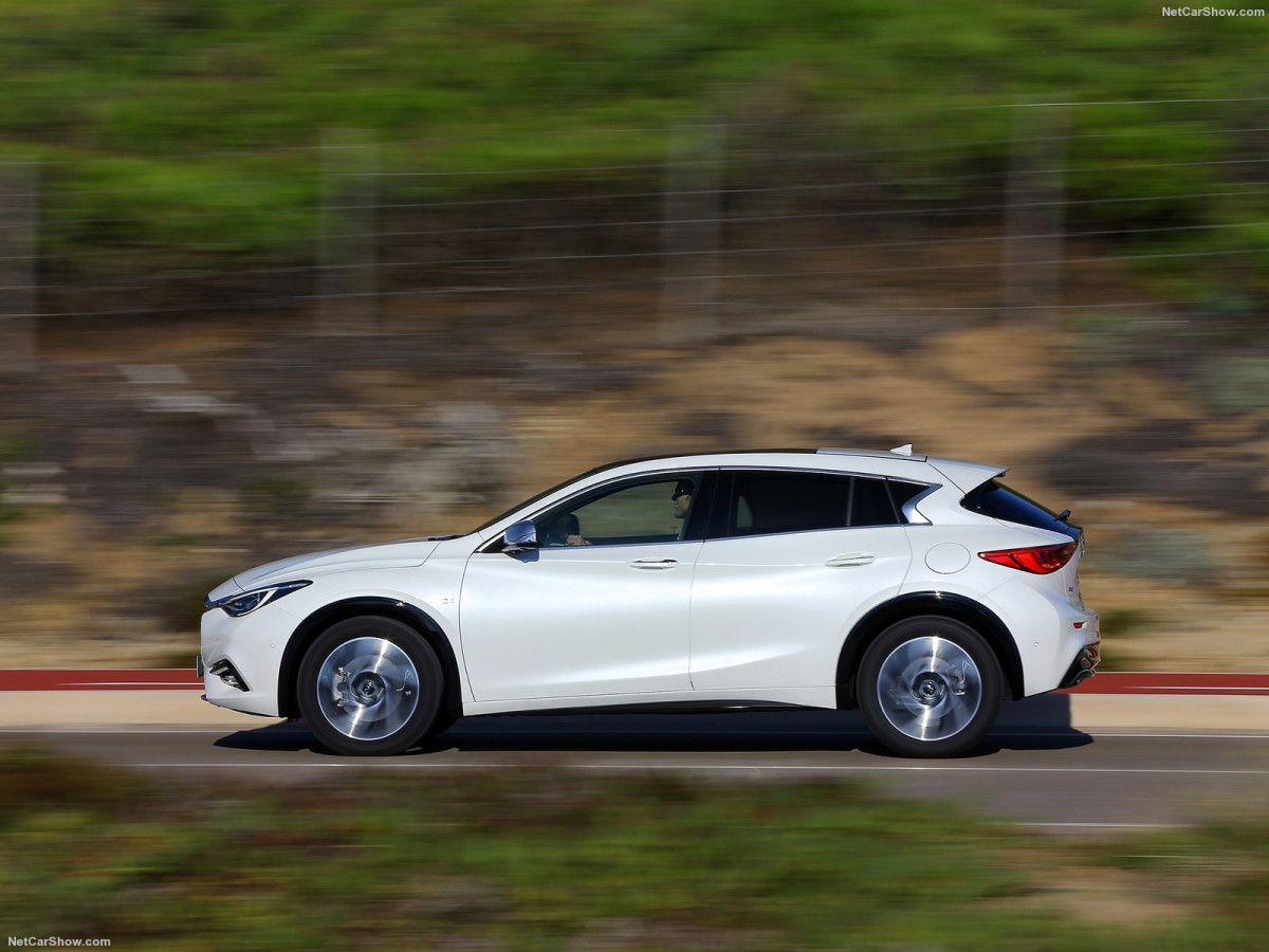 Infiniti Q30 фото 165562