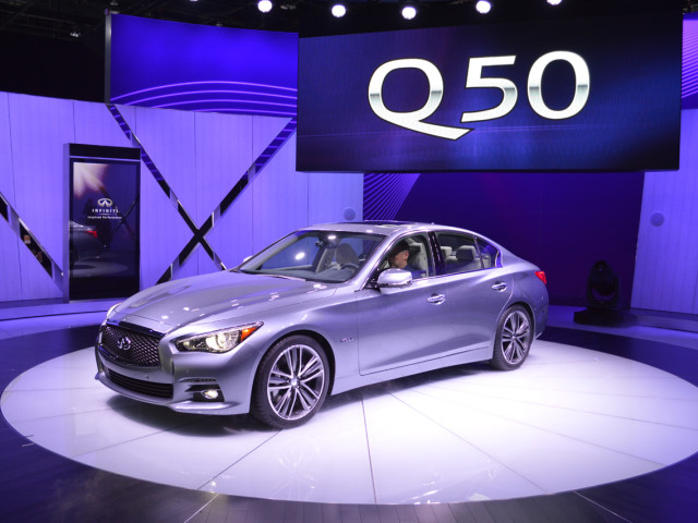 Infiniti Q50 фото