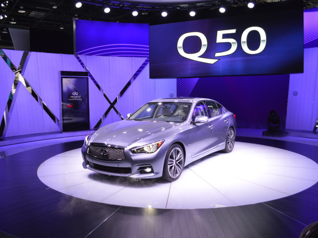 Infiniti Q50 фото