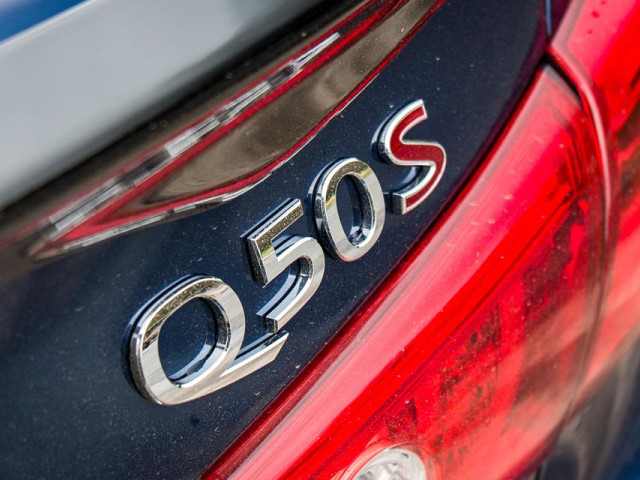 Infiniti Q50 фото