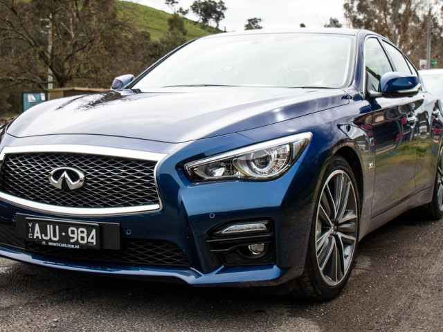 Infiniti Q50 фото