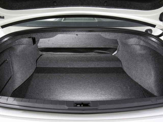 Infiniti Q60 фото