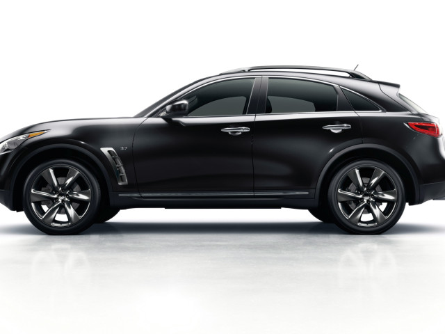 Infiniti QX70 фото