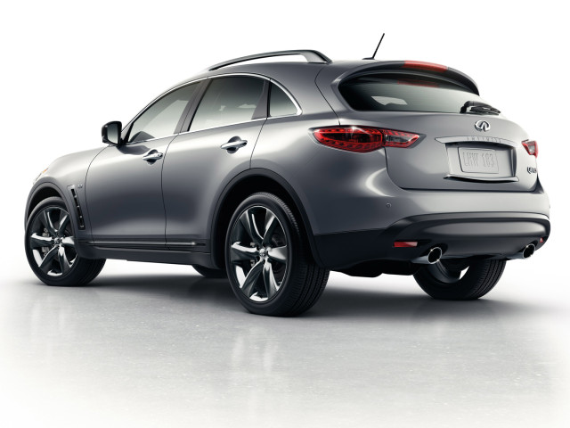 Infiniti QX70 фото