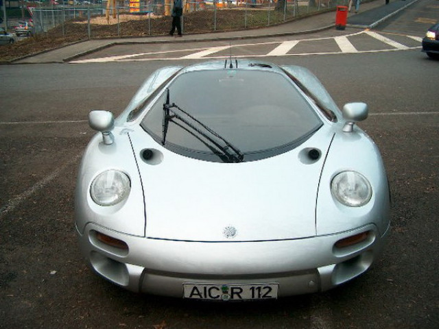 Isdera Commendatore 112i фото