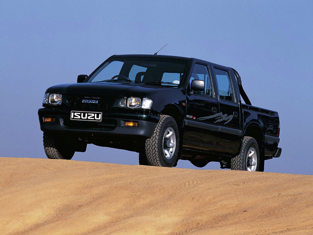 Isuzu KB фото