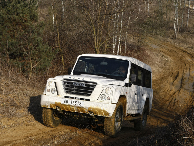 IVECO Massif фото