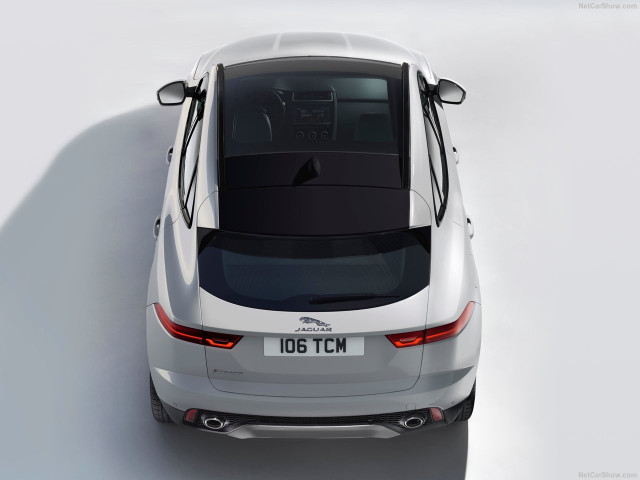 Jaguar E-Pace фото