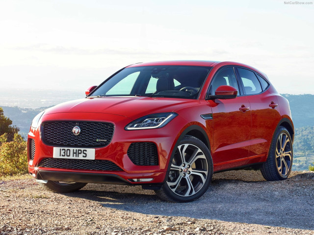 Jaguar E-Pace фото