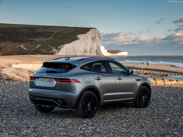 Jaguar E-Pace фото