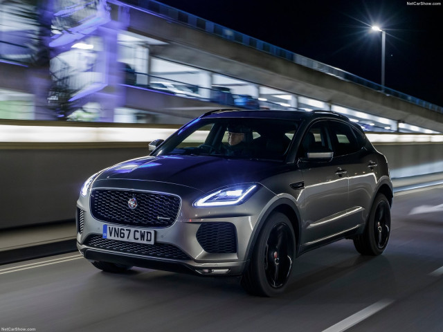 Jaguar E-Pace фото