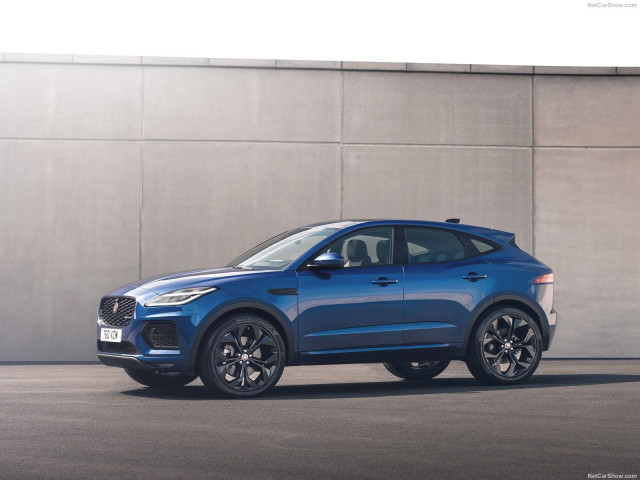 Jaguar E-Pace фото