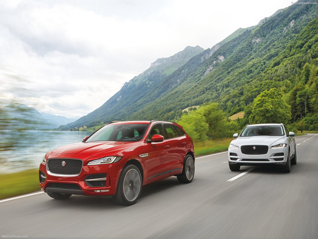 Jaguar F-Pace фото