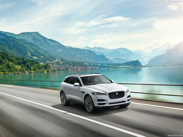 Jaguar F-Pace фото