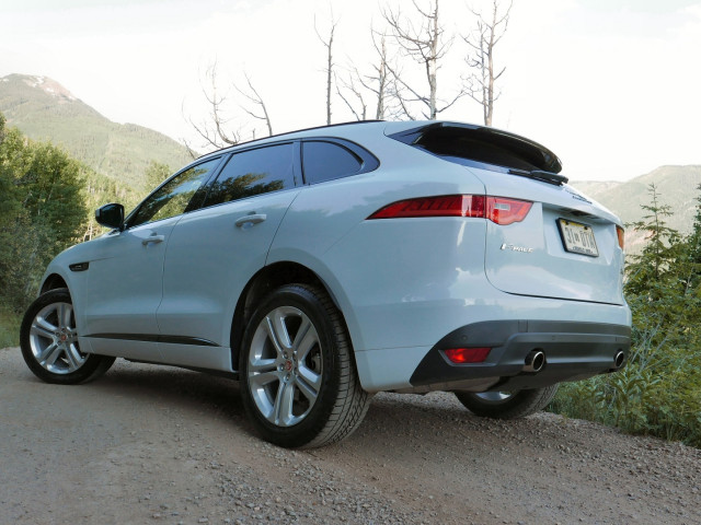 Jaguar F-Pace фото