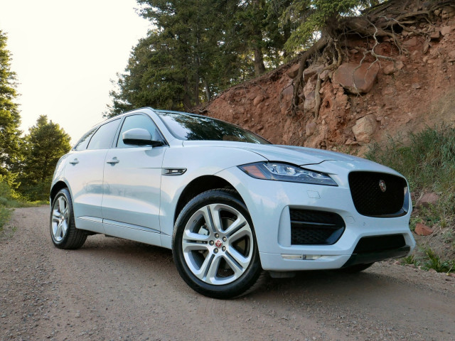 Jaguar F-Pace фото