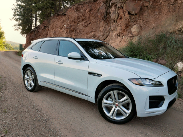 Jaguar F-Pace фото