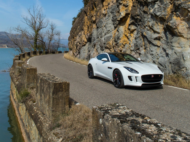 Jaguar F-Type Coupe фото