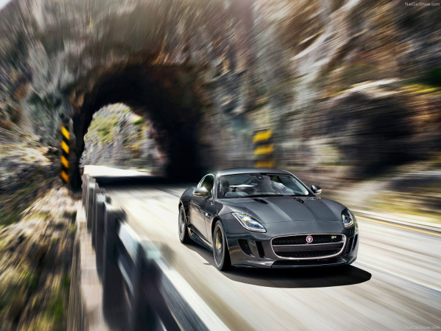 Jaguar F-Type R фото