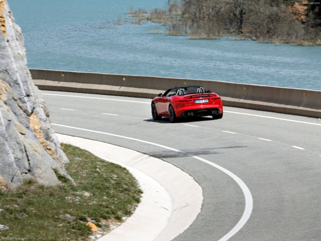 Jaguar F-Type V8 S фото