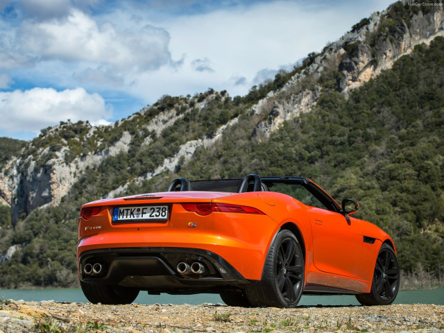 Jaguar F-Type V8 S фото