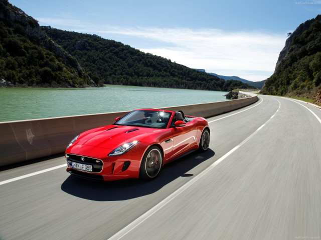 Jaguar F-Type V8 S фото