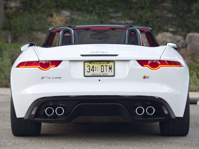 Jaguar F-Type фото