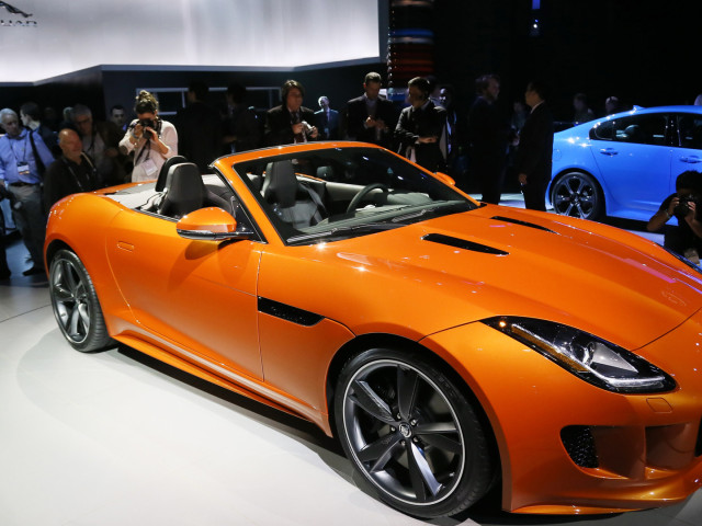 Jaguar F-Type фото