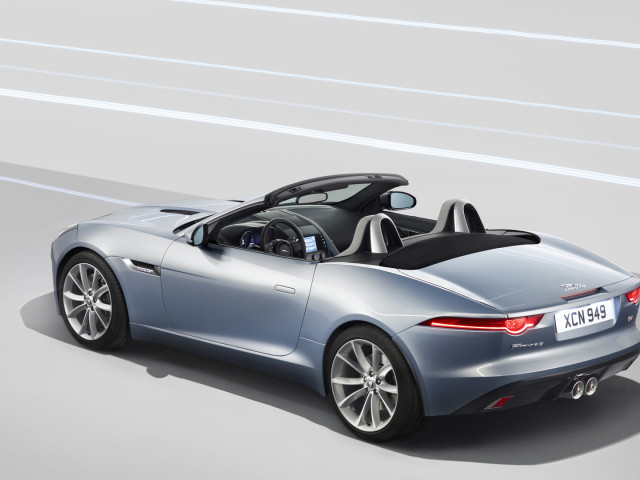 Jaguar F-Type фото