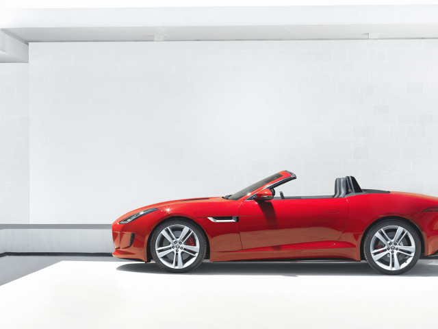 Jaguar F-Type фото