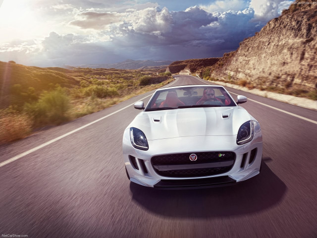 Jaguar F-Type фото