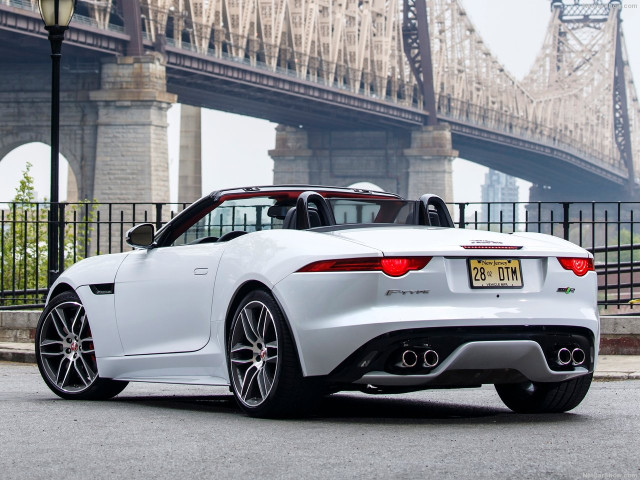 Jaguar F-Type фото