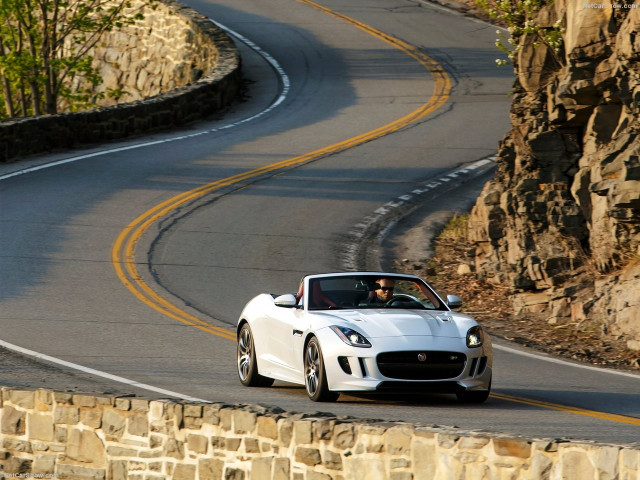 Jaguar F-Type фото