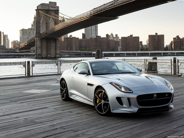 Jaguar F-Type фото