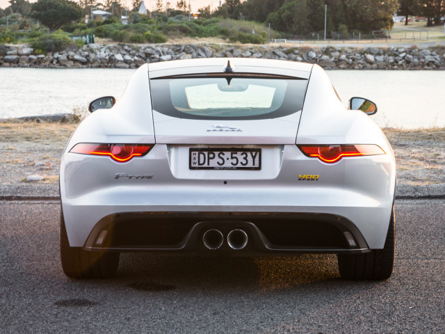 Jaguar F-Type фото