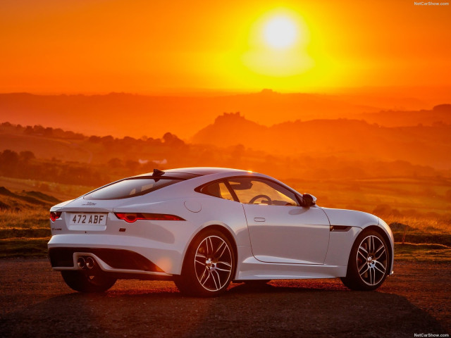 Jaguar F-Type фото