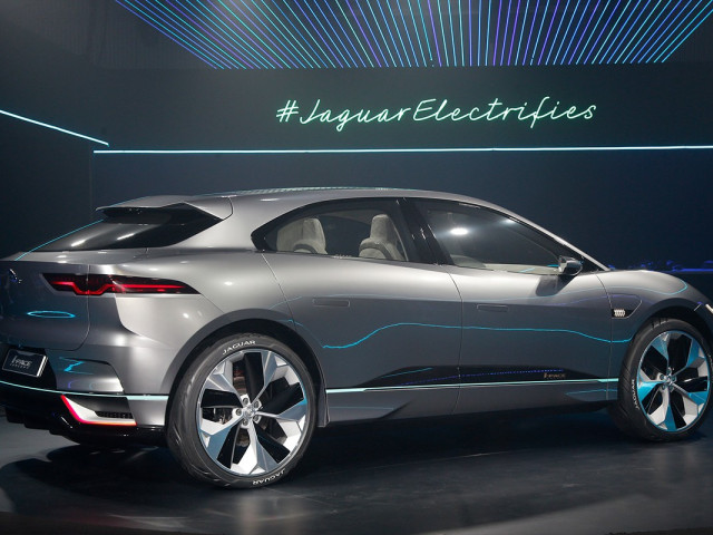 Jaguar I-Pace фото