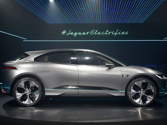 Jaguar I-Pace фото