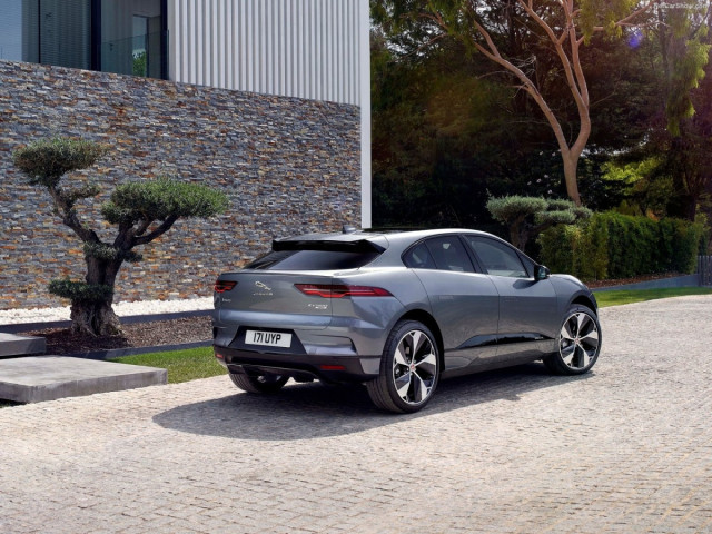 Jaguar I-Pace фото