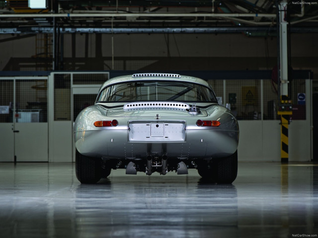 Jaguar Lightweight E-Type фото