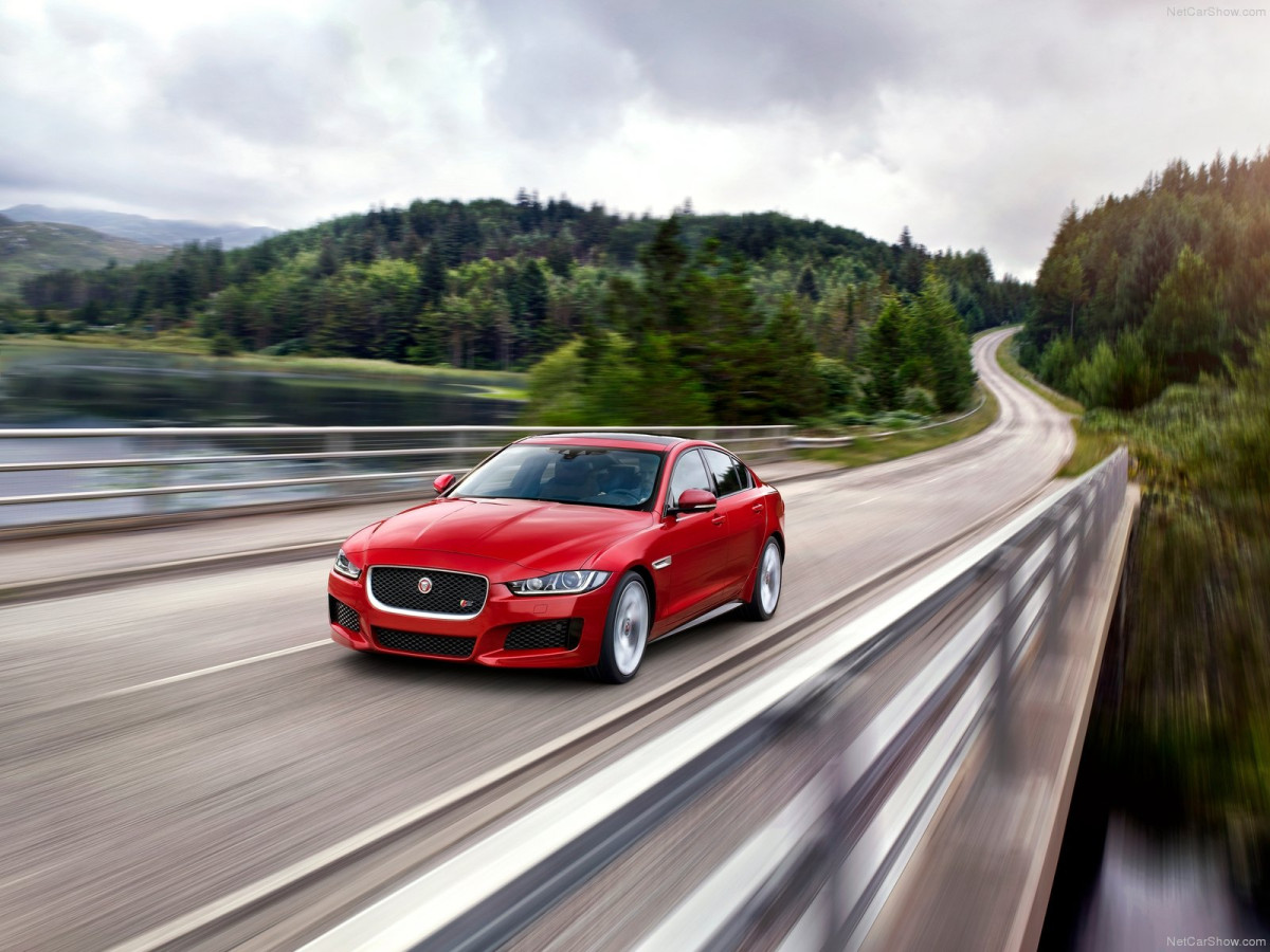 Jaguar XE S фото 134089