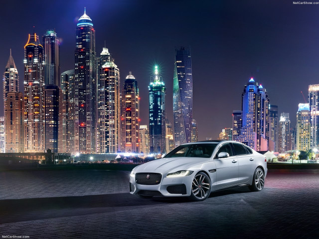 Jaguar XF фото