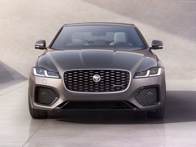 Jaguar XF фото