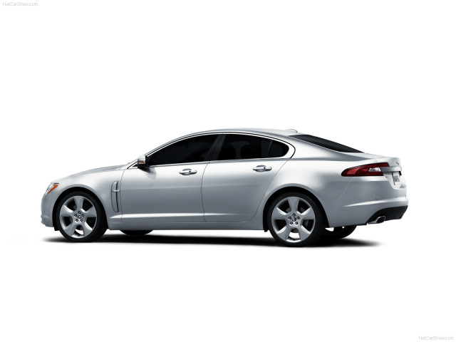 Jaguar XF фото