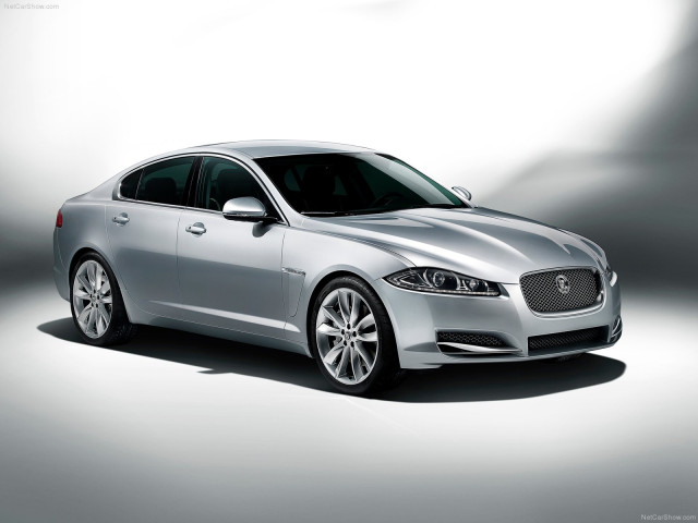 Jaguar XF фото