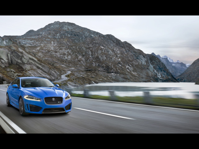 Jaguar XFR-S фото