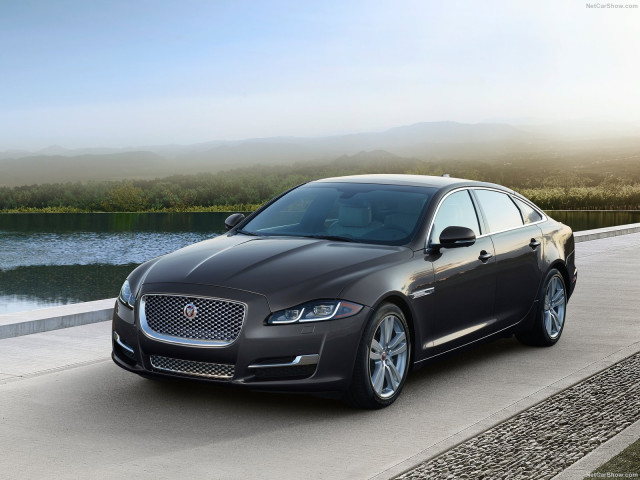 Jaguar XJ фото