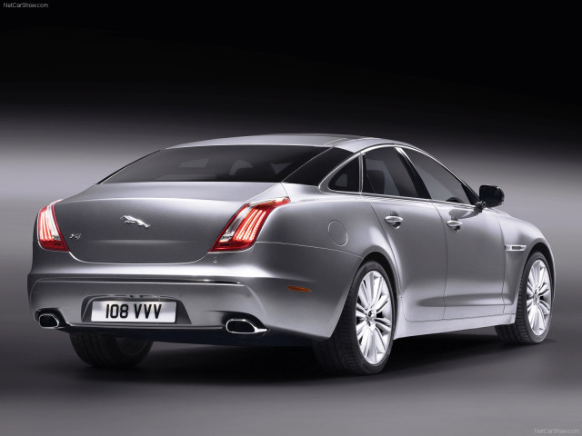 Jaguar XJ фото