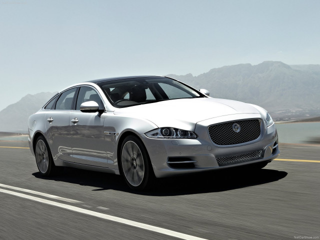 Jaguar XJ фото