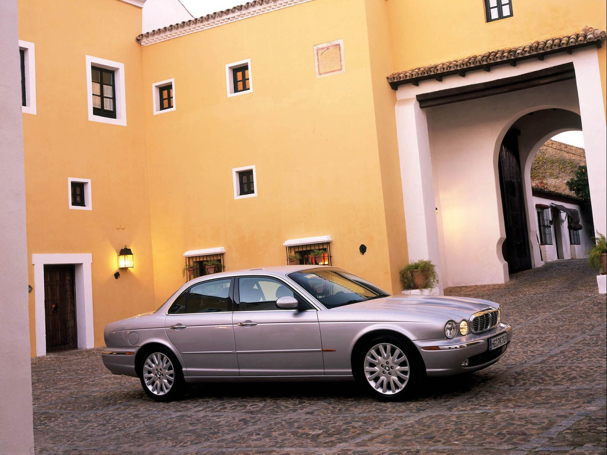 Jaguar XJ фото 8768